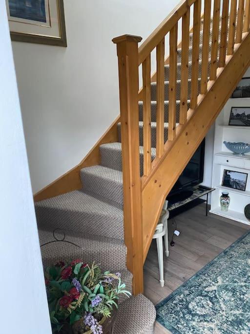 Helens Haven First Floor Apartment Via Stairs Preston  Eksteriør billede